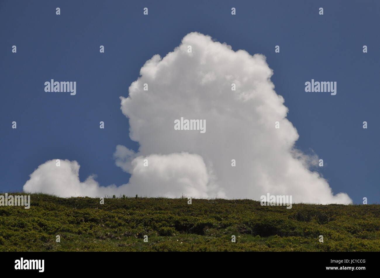 Wolken,  wolke, gewitterwolke, berge, berg, wiese, bergwiese,  wetter,  meteorologie, Stock Photo