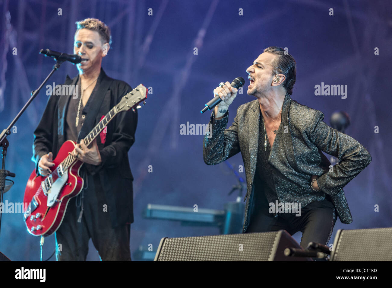 Martin Gore and Dave Gahan of Depeche Mode perform live on stage during the 'Global Spirit Tour' at the HDI Arena on June 11, 2017 in Hannover, Germany. | Verwendung weltweit Stock Photo