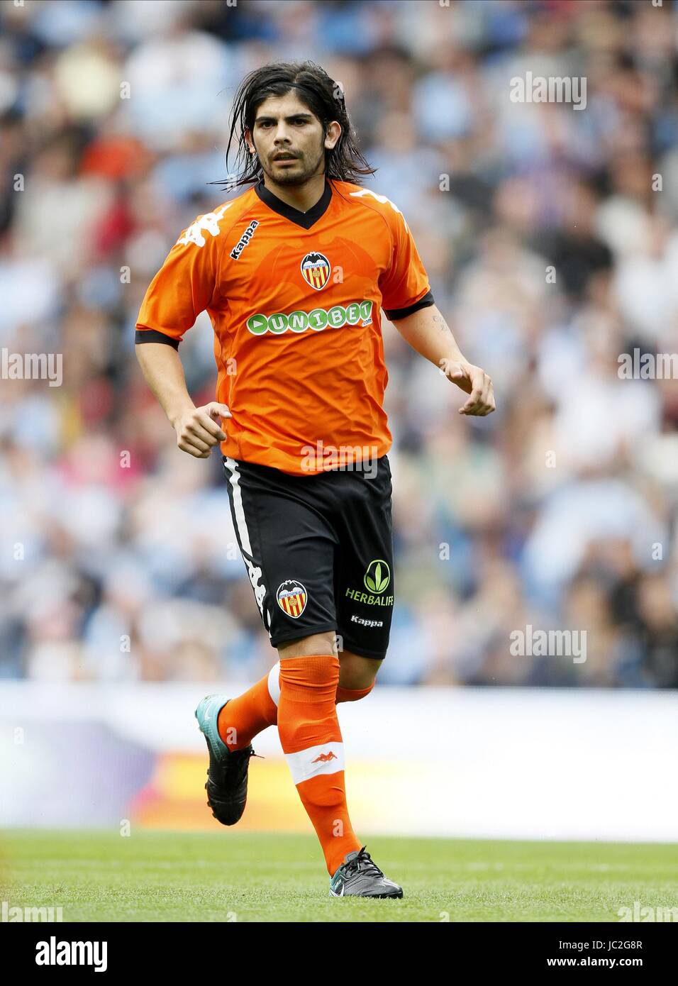 EVER BANEGA VALENCIA CF VALENCIA CF EASTLANDS CITY OF MANCHESTER ST MANCHESTER ENGLAND 07 August 2010 Stock Photo