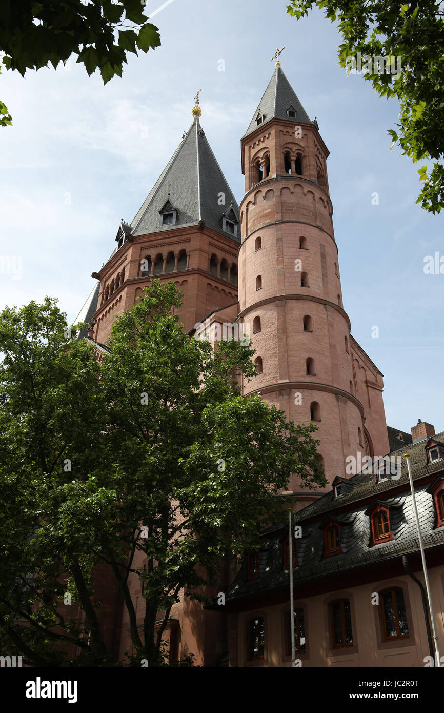 The cathedral in Mainz, Germany . Kaiserdom is a Romanesque imperial cathedral. Stock Photo