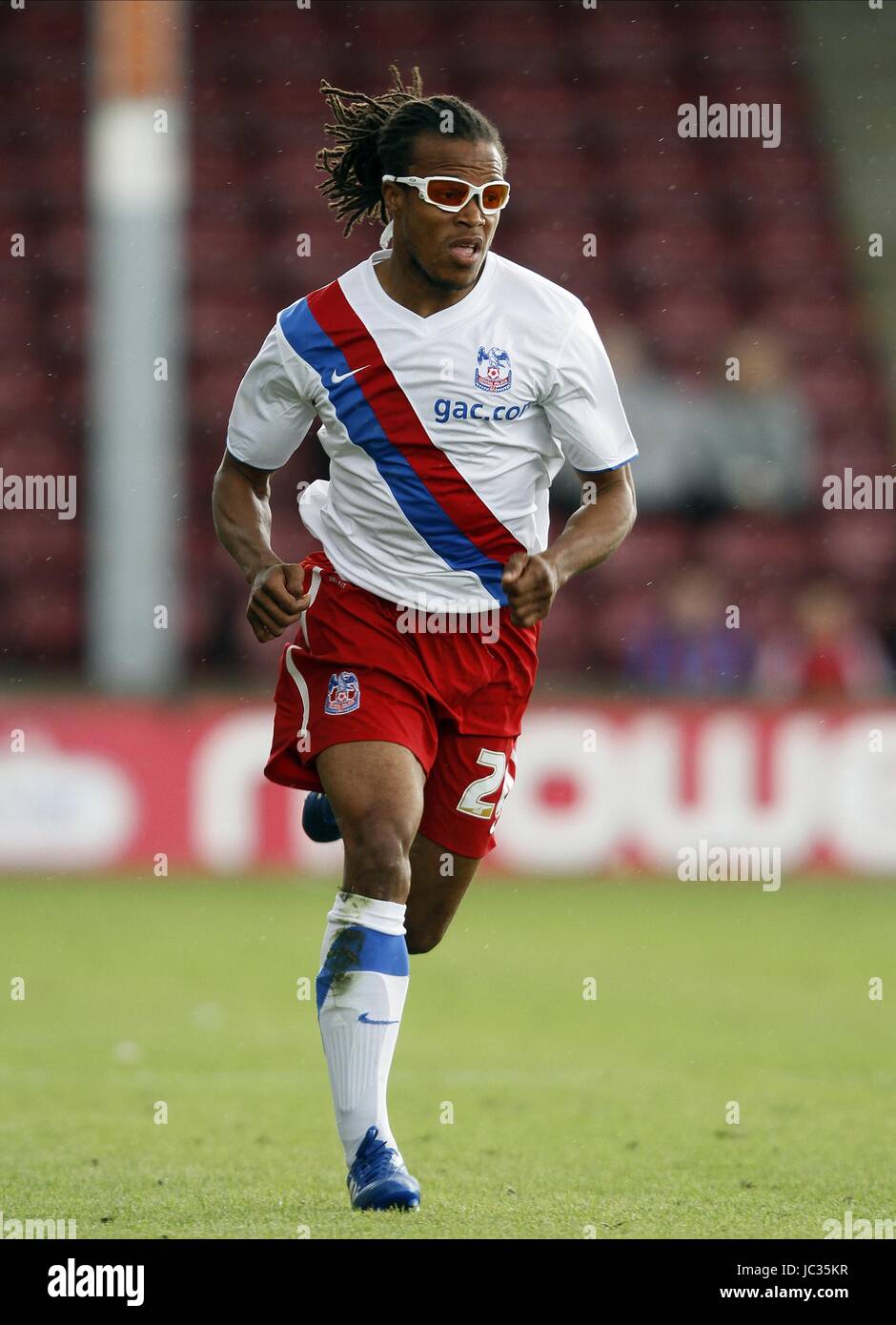 Edgar Davids Crystal Palace Fc Crystal Palace Fc Glanford Park Scunthorpe England 28 August 10 Stock Photo Alamy Edgar Davids Crystal Palace Fc Crystal Palace Fc Glanford Park Scunthorpe England 28 August 10 Stock Photo Alamy