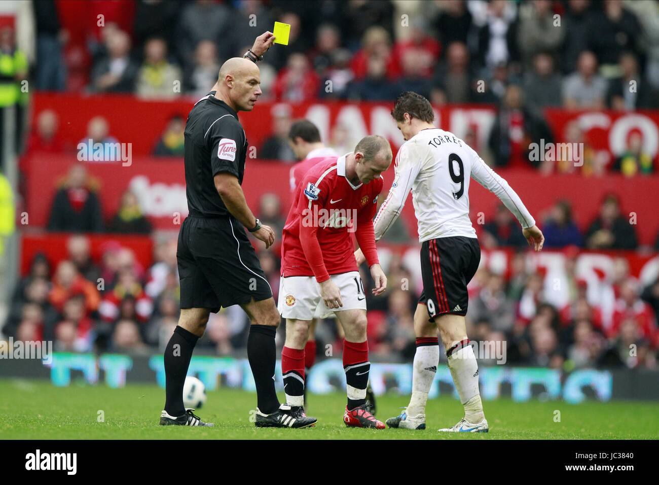 Howard Webb Books Rooney Manchester United V Liver Manchester United Stock Photo Alamy