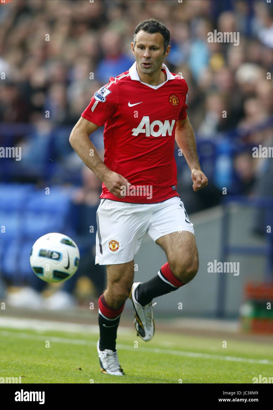 RYAN GIGGS MANCHESTER UNITED FC MANCHESTER UNITED FC REEBOK STADIUM ...