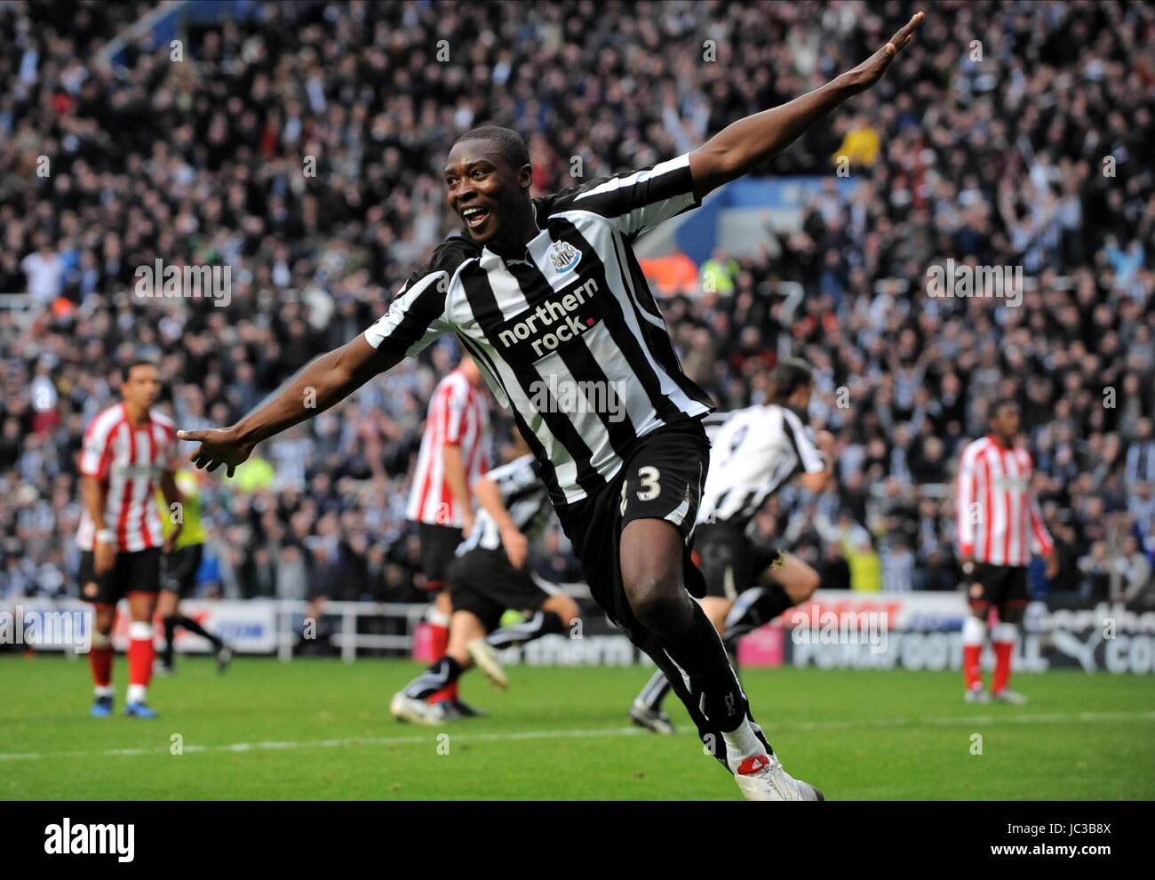 Амеоби. Эссойльская средняя школа. Амеоби ньюкасл юнайтед. Шола видео. Камчугская школа.