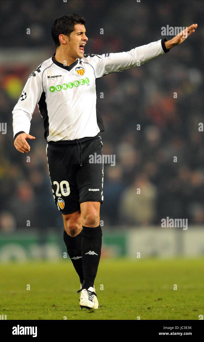 RICARDO COSTA VALENCIA C.F. VALENCIA C.F. OLD TRAFFORD MANCHESTER ENGLAND 07 December 2010 Stock Photo