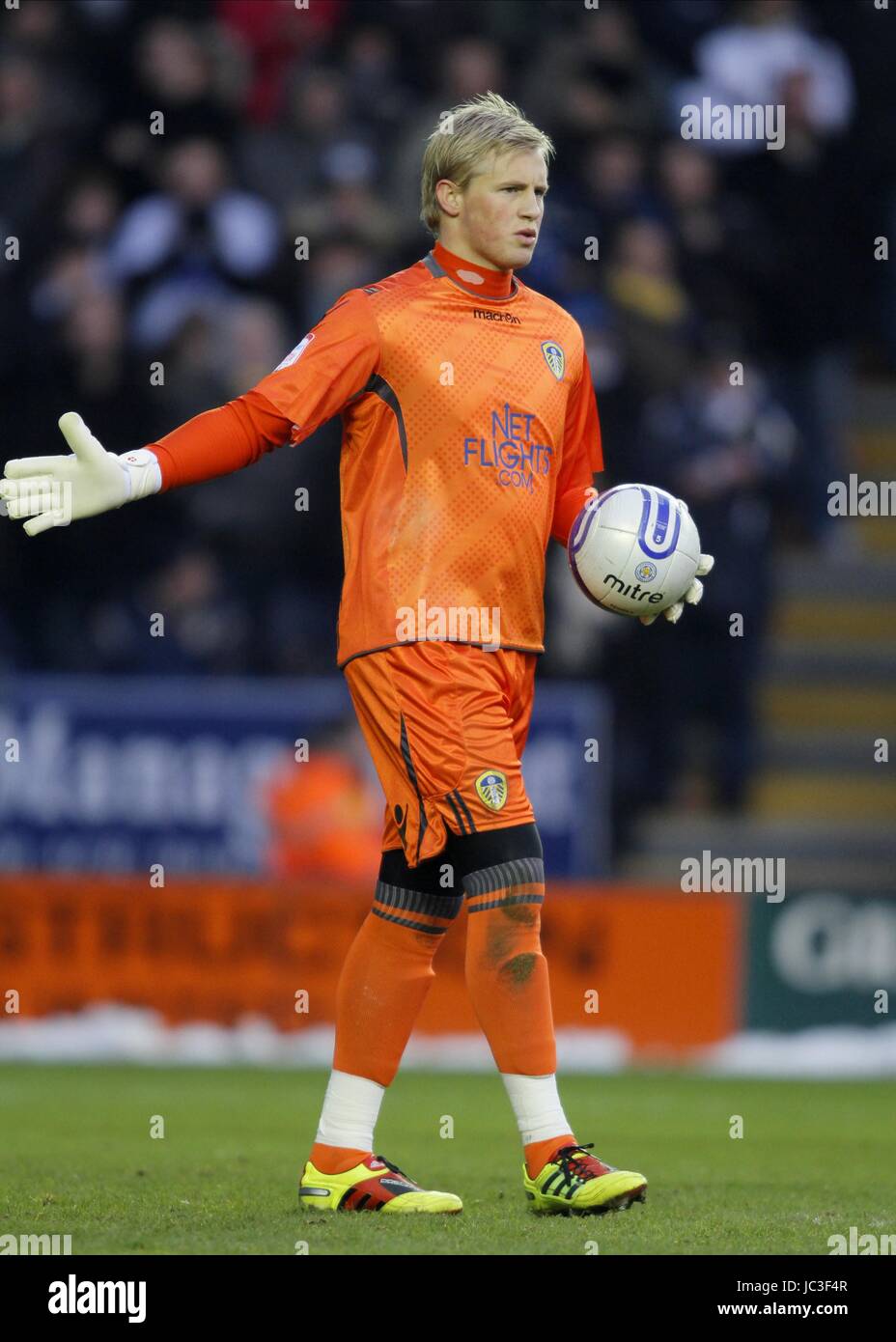 KASPER SCHMEICHEL LEEDS UNITED FC LEEDS UNITED FC WALKERS STADIUM ...