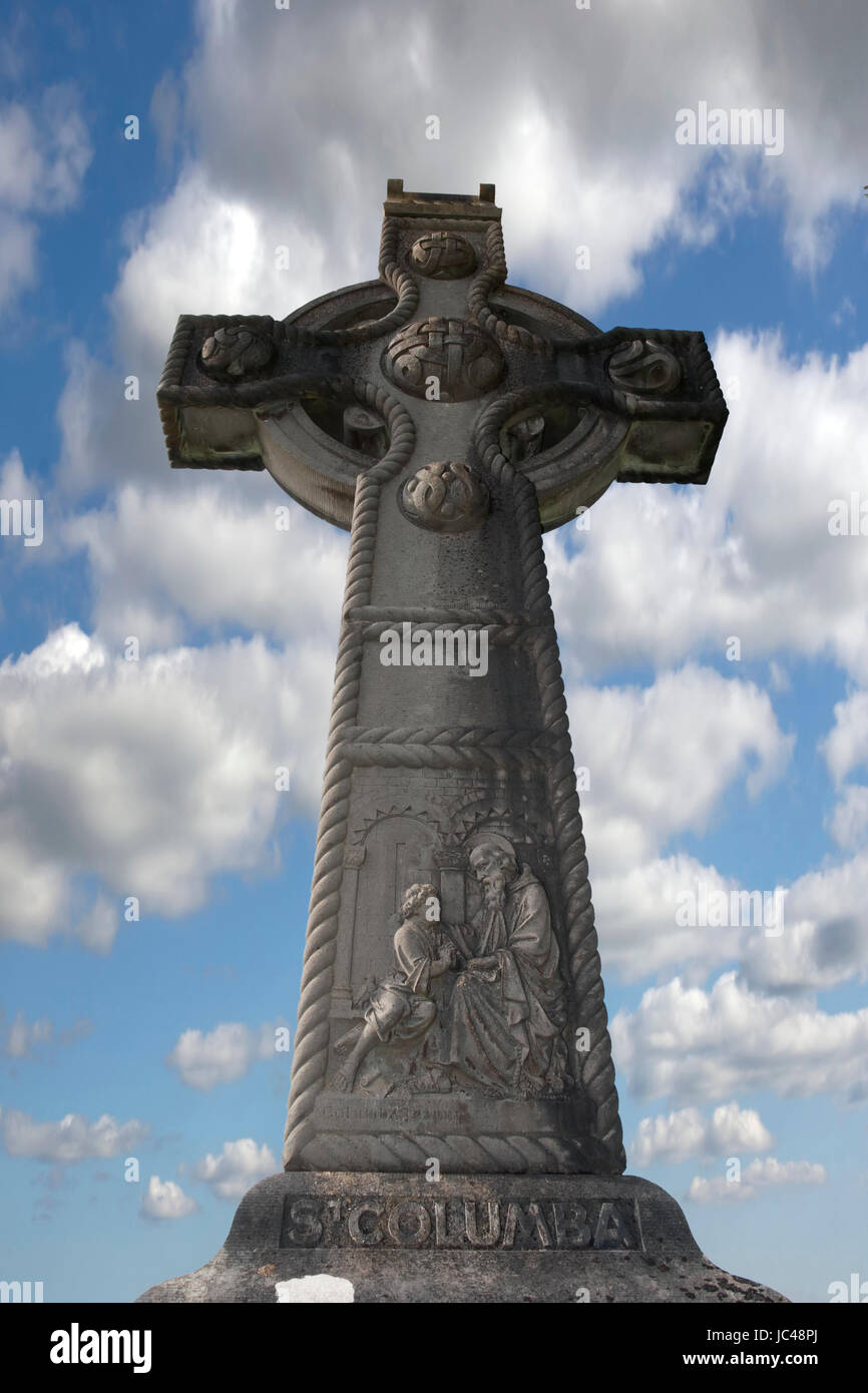 memorial celtic cross in honor of saint colomba founder of the colomban monks Stock Photo