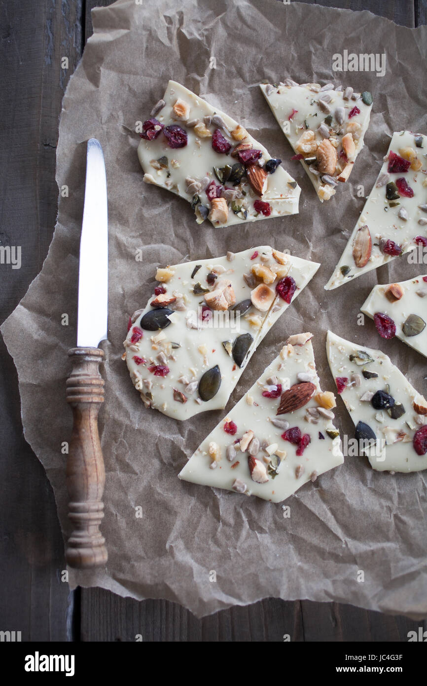 White chocolate bark with almonds Stock Photo Alamy