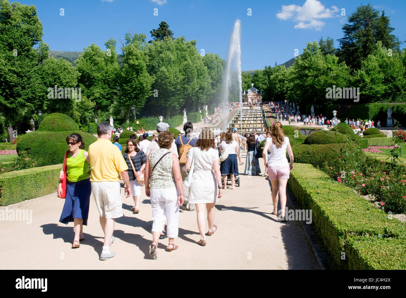 Cascada Nueva fountain and people visiting the gardens. La Granja de San Ildefonso, Segovia province, Castilla Leon, Spain. Stock Photo