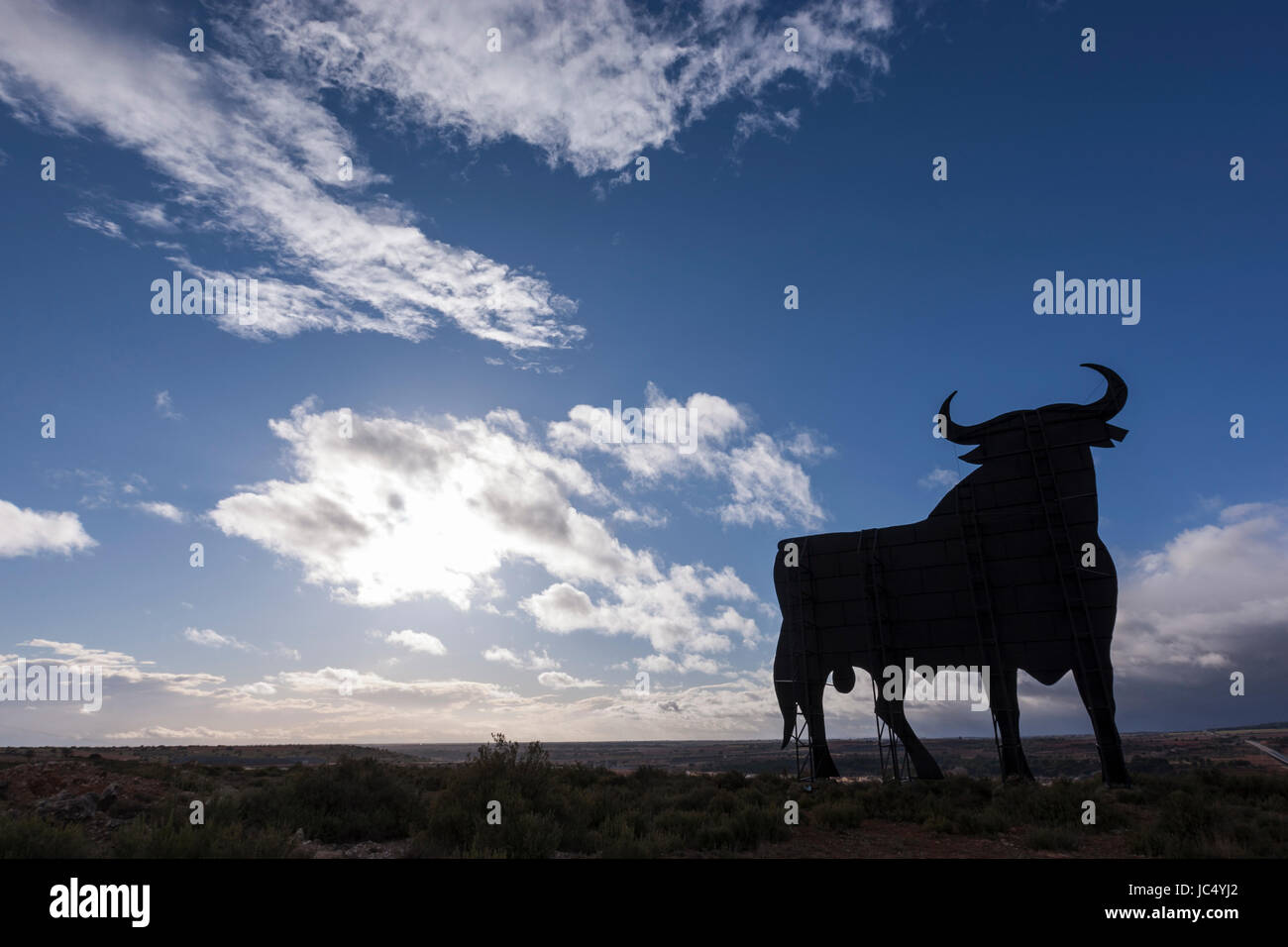 Foto de Toro de Osborne. en Graja de Iniesta, Cuenca