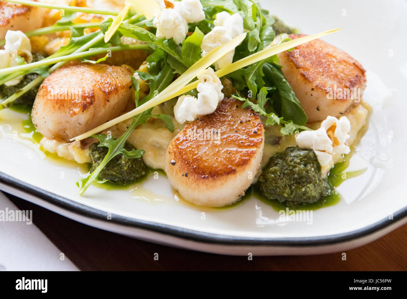 Scallops food hires stock photography and images Alamy