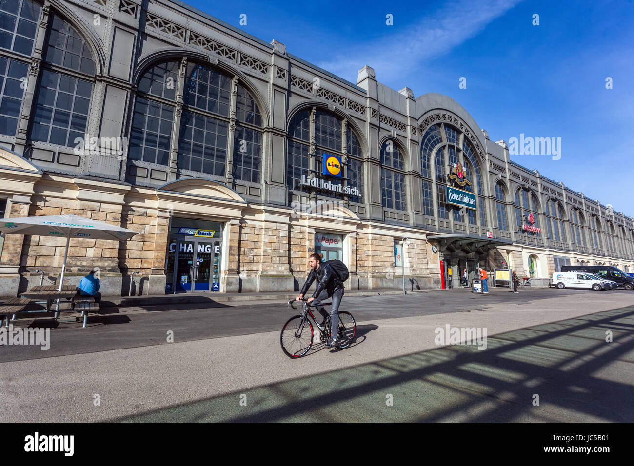 Dresden Hauptbahnhof, Central railway station, Dresden, Saxony, Germany