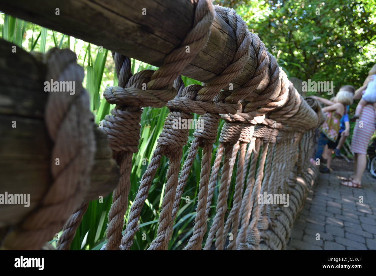 Zoo bridge hires stock photography and images Alamy