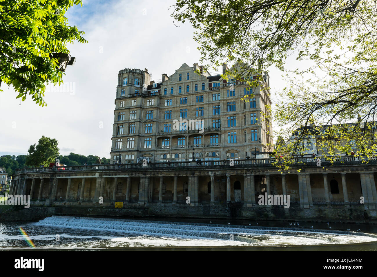 The Empire Hotel in Bath, overlooking Pulteney weir on the river Avon Stock Photo
