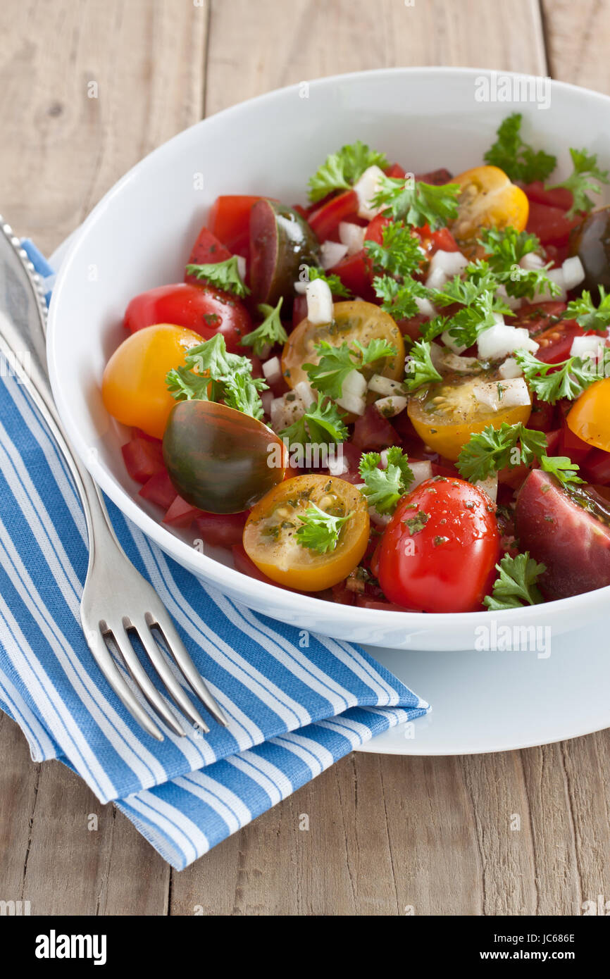 Tomatensalat mit salat hi-res stock photography and images - Alamy