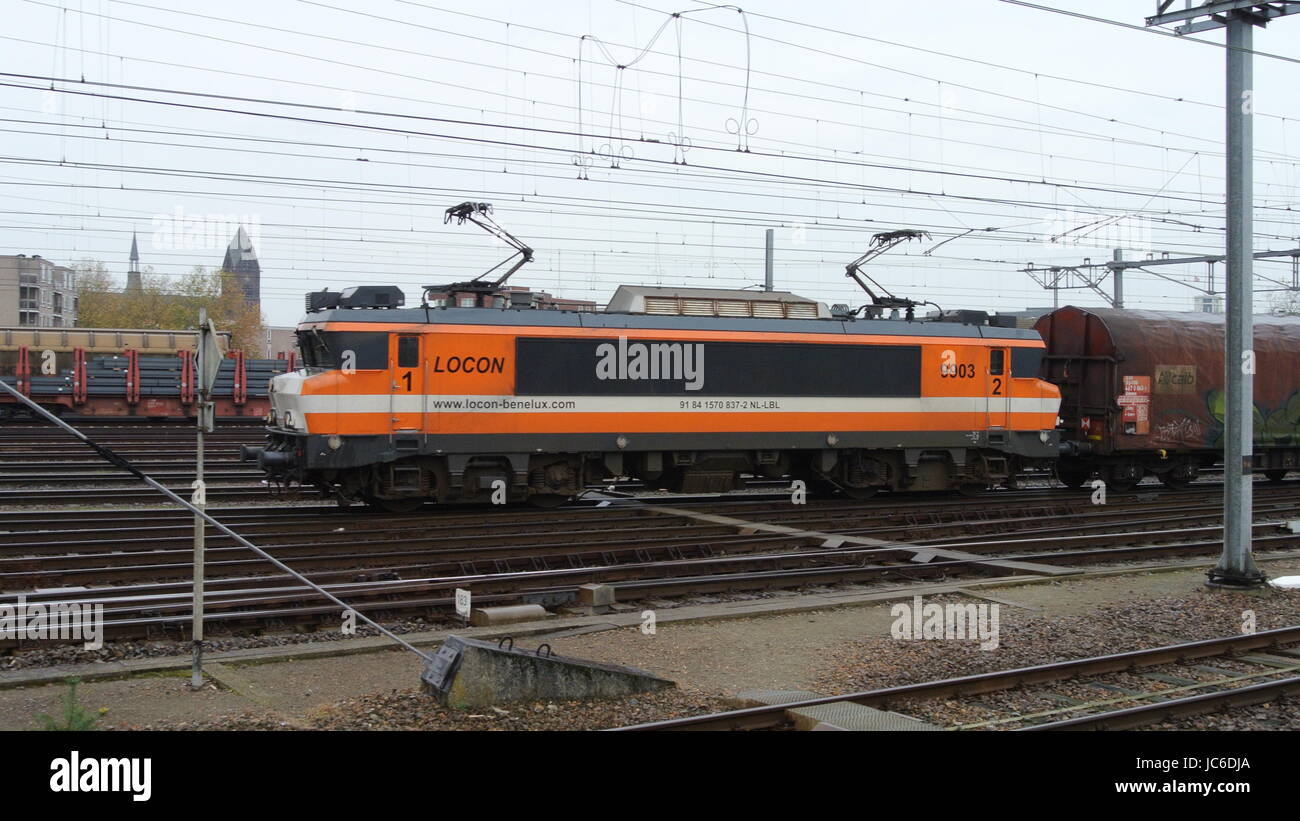 Locon Benelux 9903 entering Venlo rail classification yard, Netherlands Stock Photo