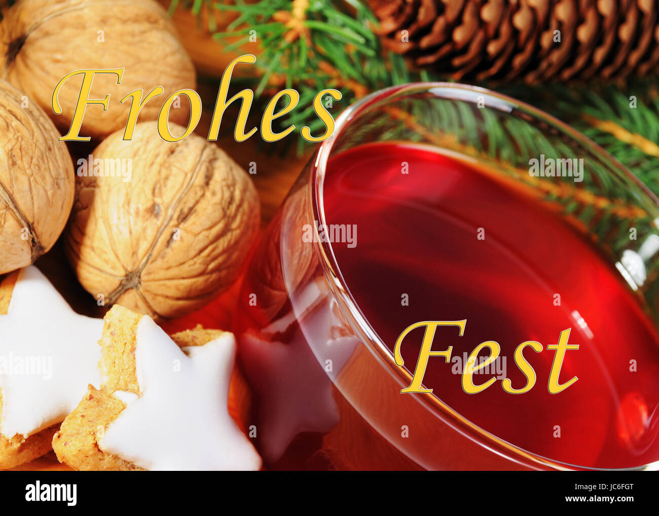 Frohes Fest Walnüsse Teetasse Hintergrund Stock Photo