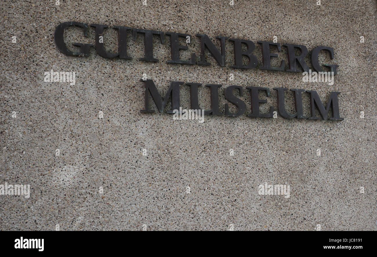 Statue of Johannes Gutenberg  on Gutenberg platz in Mainz, Germany . Stock Photo