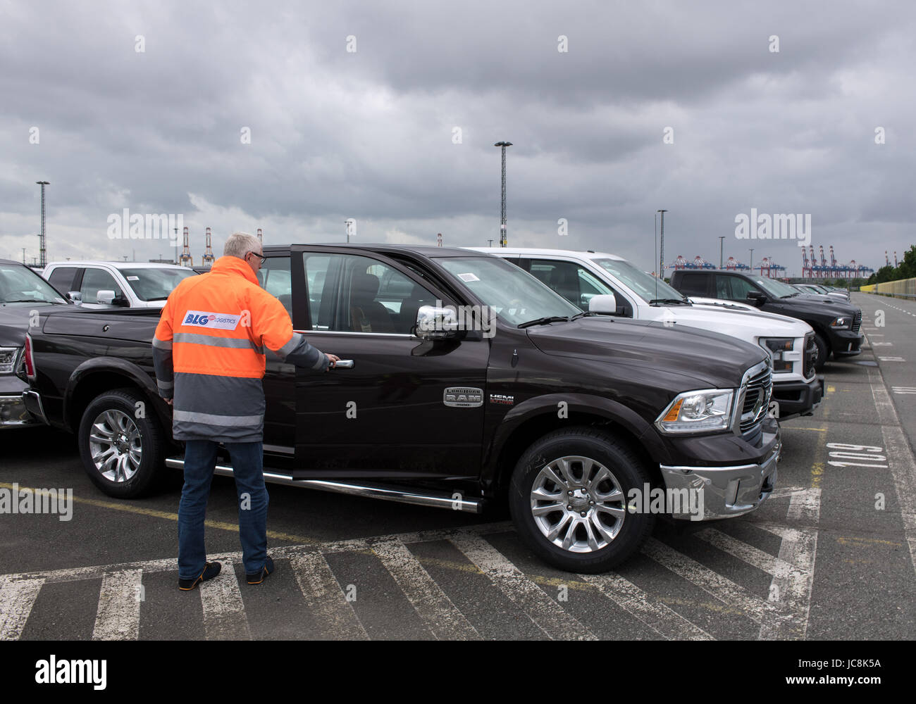 New Vehicles 2017 >> New Ford Car 2017 Stock Photos New Ford Car 2017 Stock New Vehicles 2017 >> New Ford Car 2017 Stock Photos New Ford Car 2017 Stock