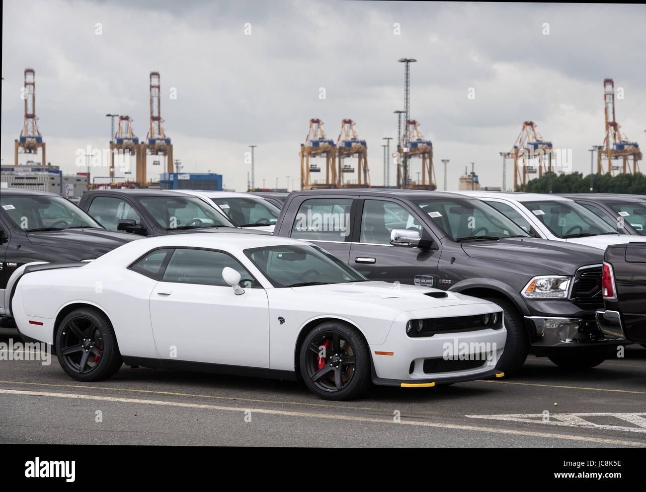New Vehicles 2017 >> Shipping Of A New Car In Bremerhaven Stock Photos Shipping New Vehicles 2017 >> Shipping Of A New Car In Bremerhaven Stock Photos Shipping