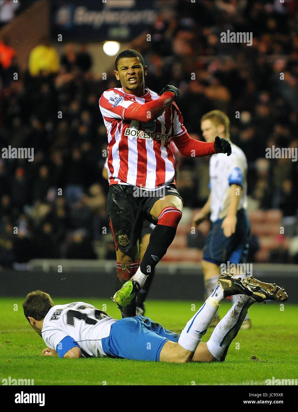 FRAIZER CAMPBELL SCORES 2.0 SUNDERLAND V BARROW STADIUM OF LIGHT ...