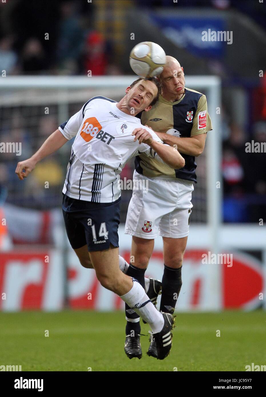 Bolton wanderers kevin davies celebrates hi-res stock photography and  images - Alamy