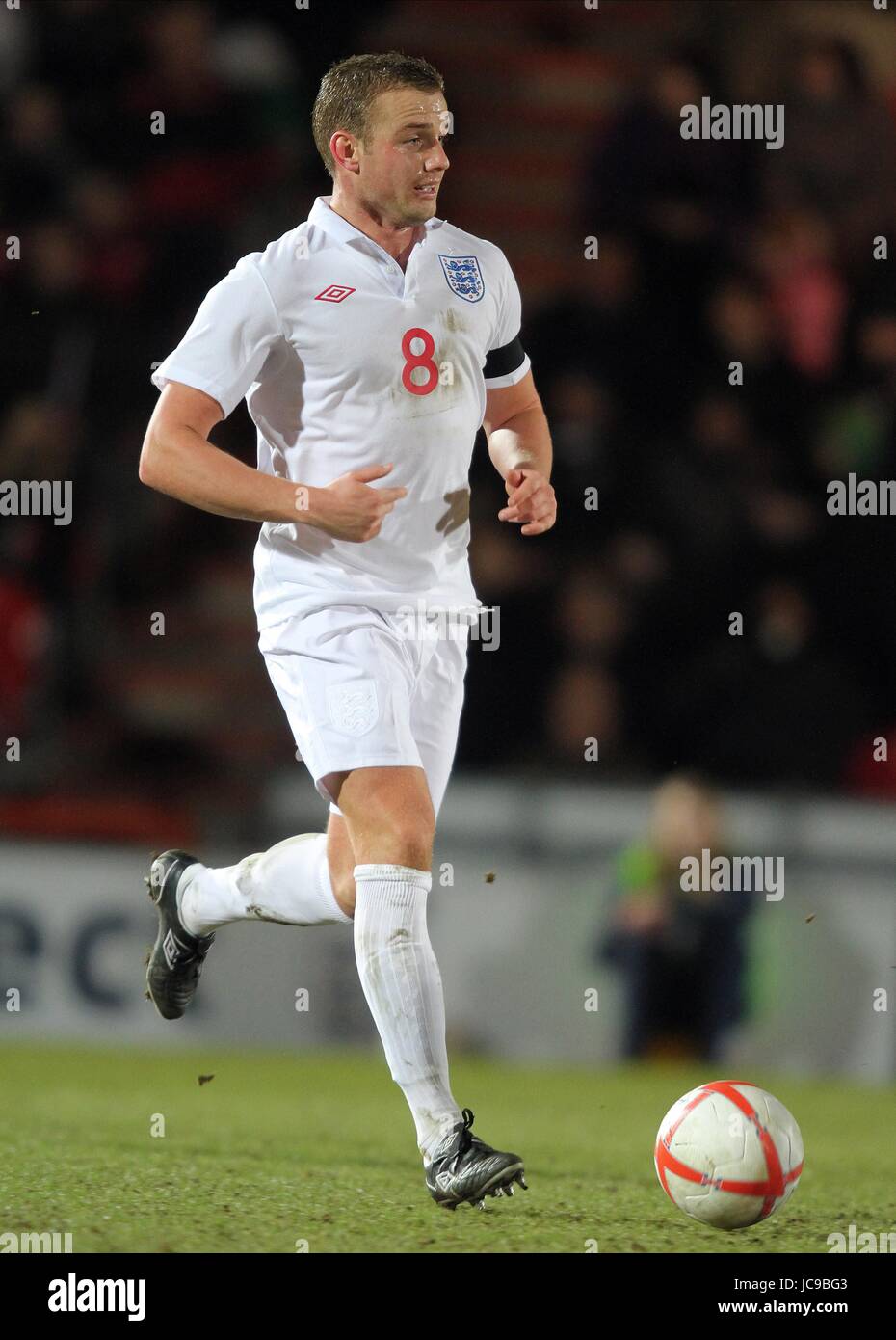 LEE CATTERMOLE ENGLAND U21 & SUNDERLAND FC KEEPMOAT STADIUM DONCASTER ...