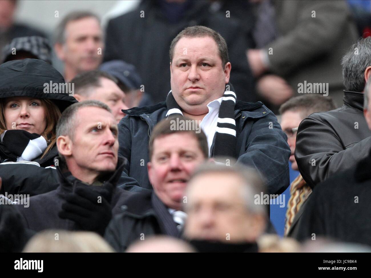 MIKE ASHLEY NEWCASTLE UNITED OWNER ST.JAMES PARK NEWCASTLE ENGLAND 06 March 2010 Stock Photo