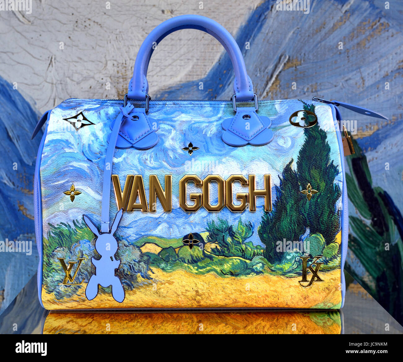 Louis vuitton handbag hi-res stock photography and images - Alamy