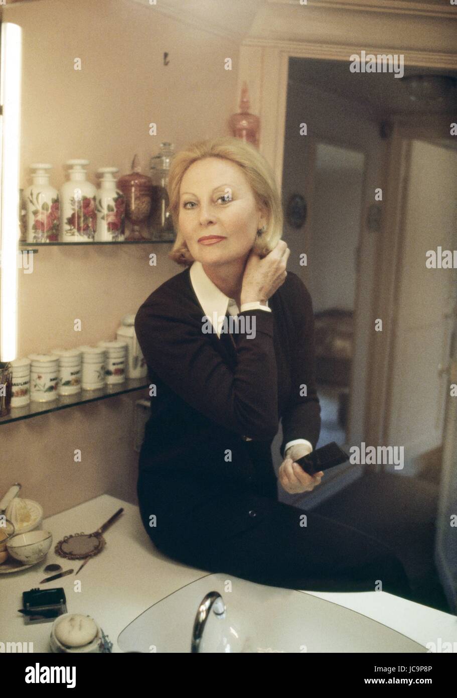 French actress Michèle in her apartment located on the Île Saint