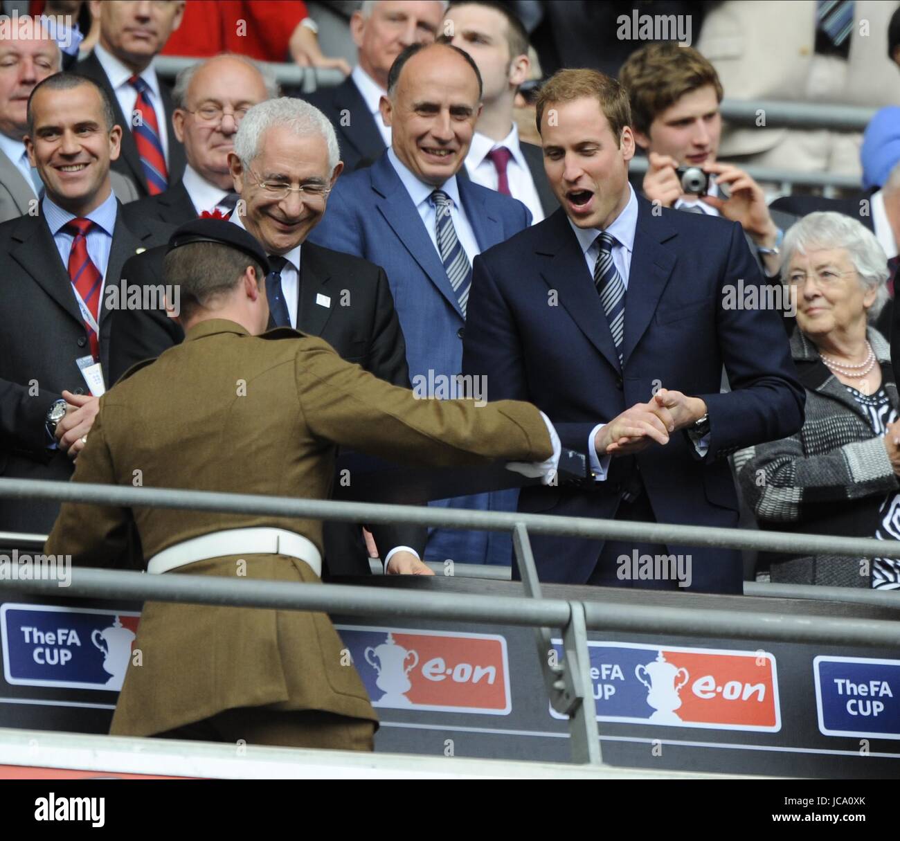 HRH PRINCE WILLIAM CHELSEA V PORTSMOUTH WEMBLEY STADIUM LONDON ENGLAND 15 May 2010 Stock Photo