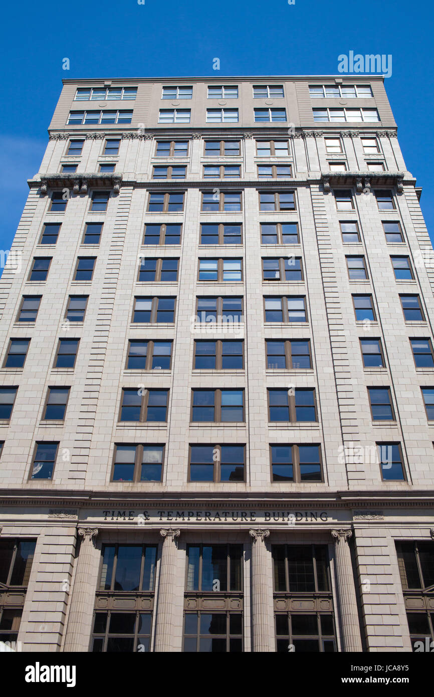 Portland time and temperature building hi-res stock photography and ...