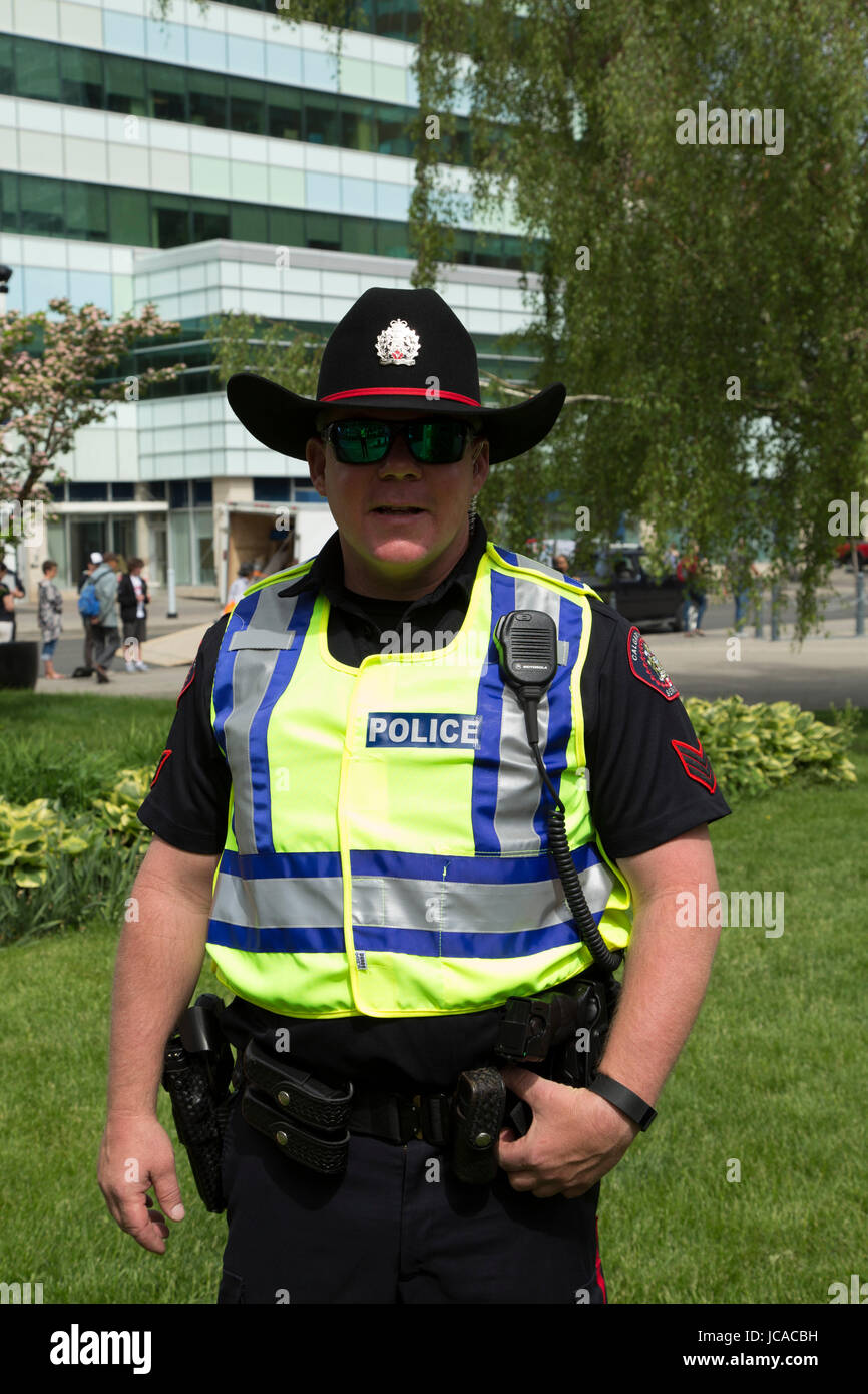 Police High Visibility Vest Stock Photos & Police High Visibility Vest ...