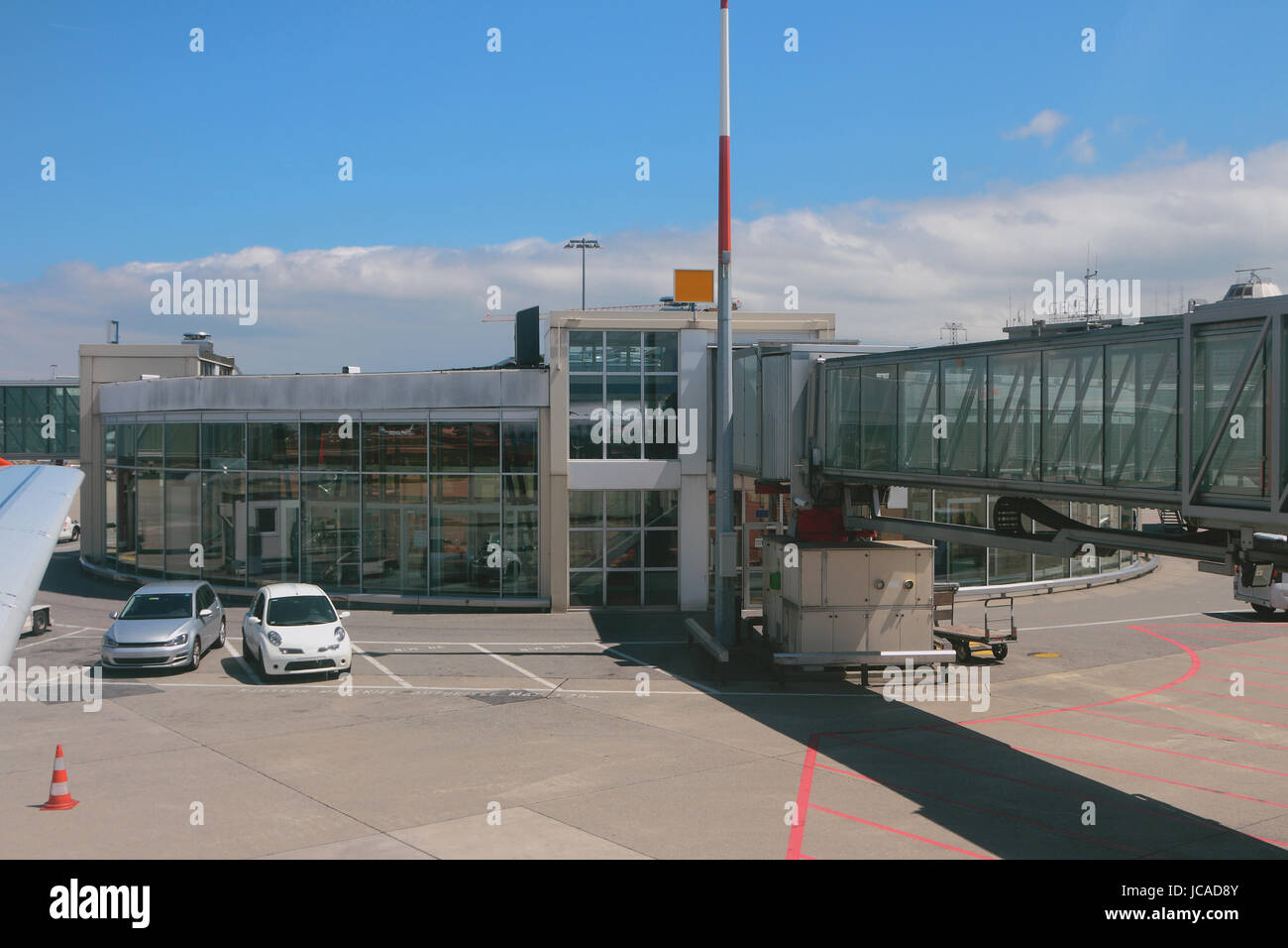 Air terminal building hires stock photography and images Alamy