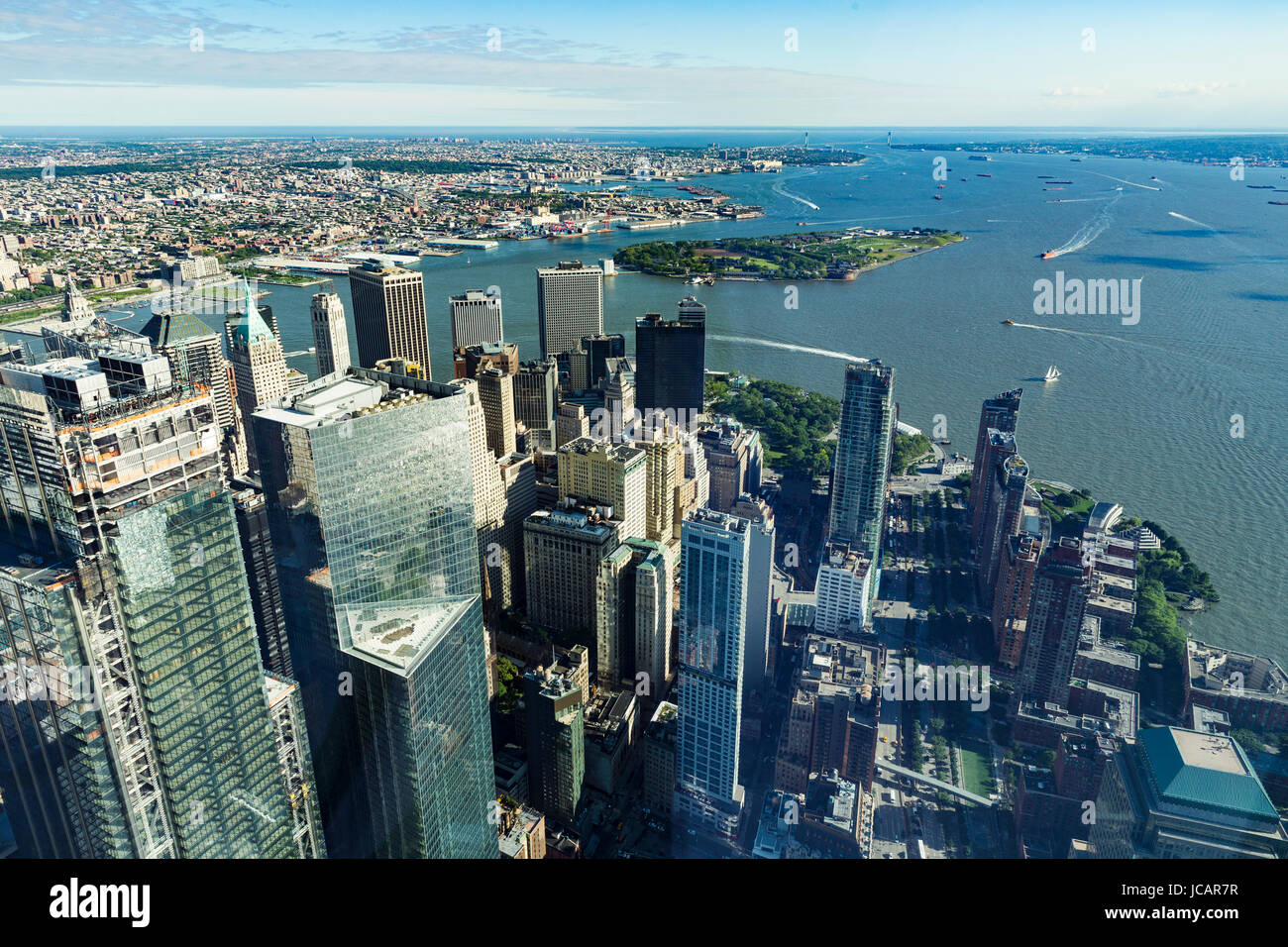 New york harbor from above hi-res stock photography and images - Alamy
