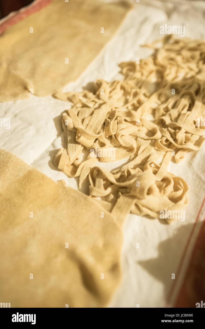 la pasta fresca fatta in casa Stock Photo Alamy