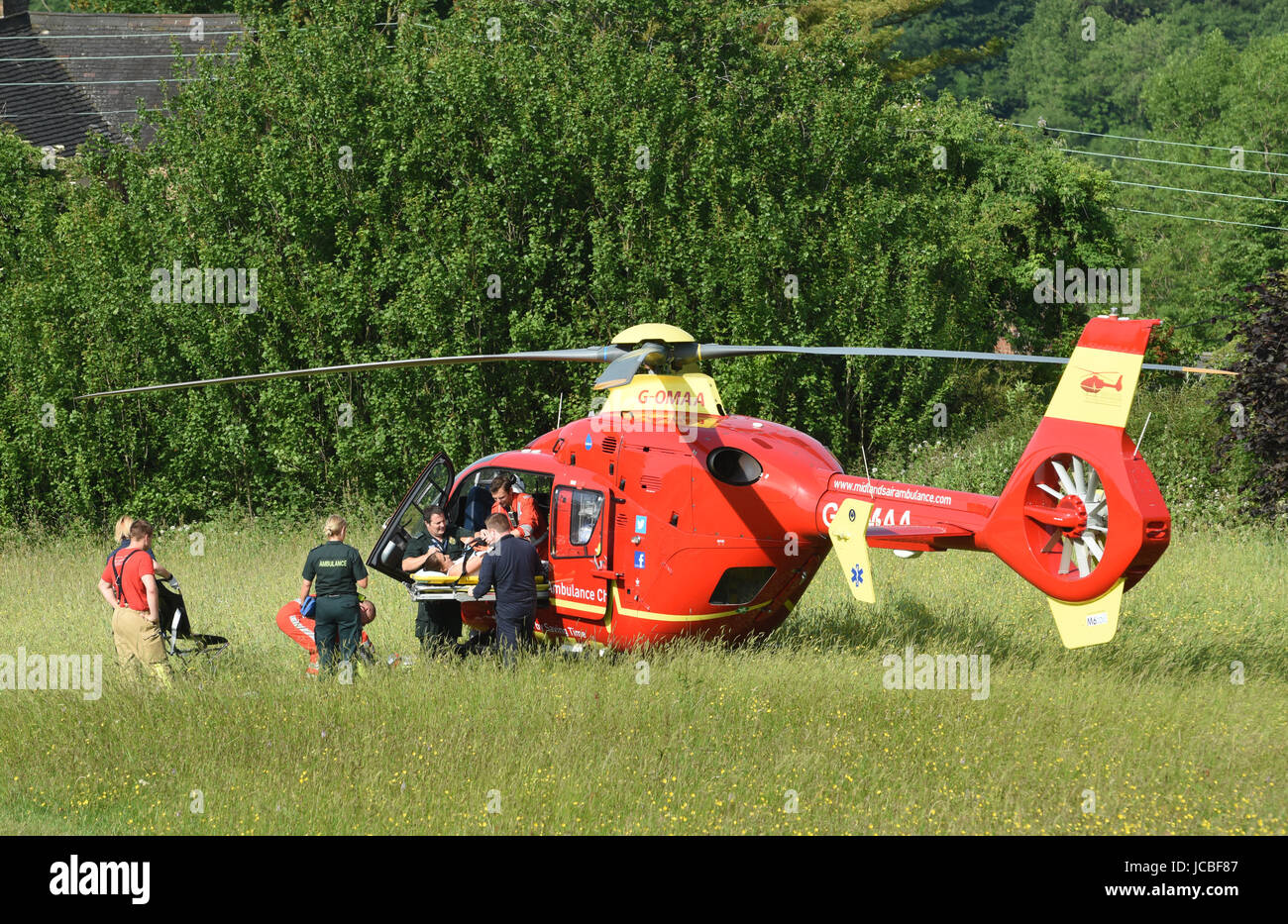 Paramedics ambulance hi-res stock photography and images - Alamy