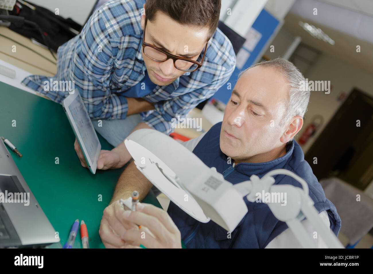 Observing help hi-res stock photography and images - Alamy