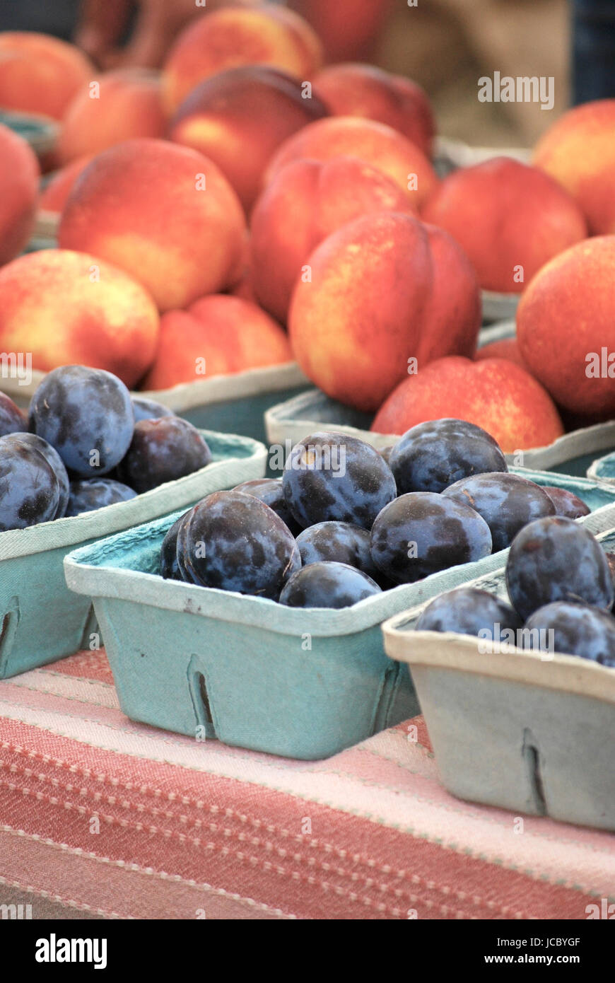 Plums and Peaches at the Farmers Market Stock Photo Alamy