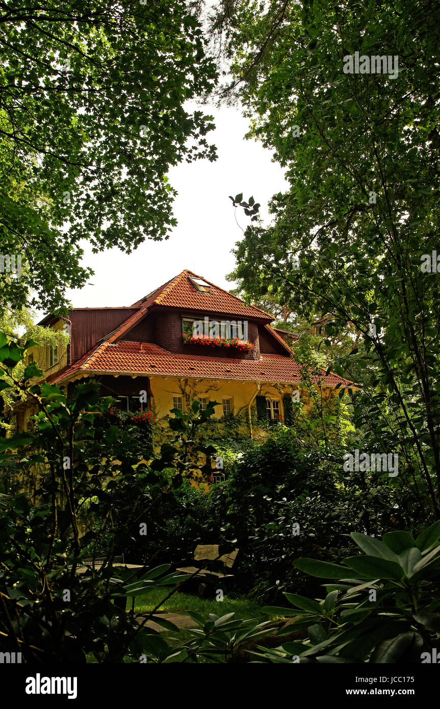 Haus im Grünen / House in the Green Stock Photo