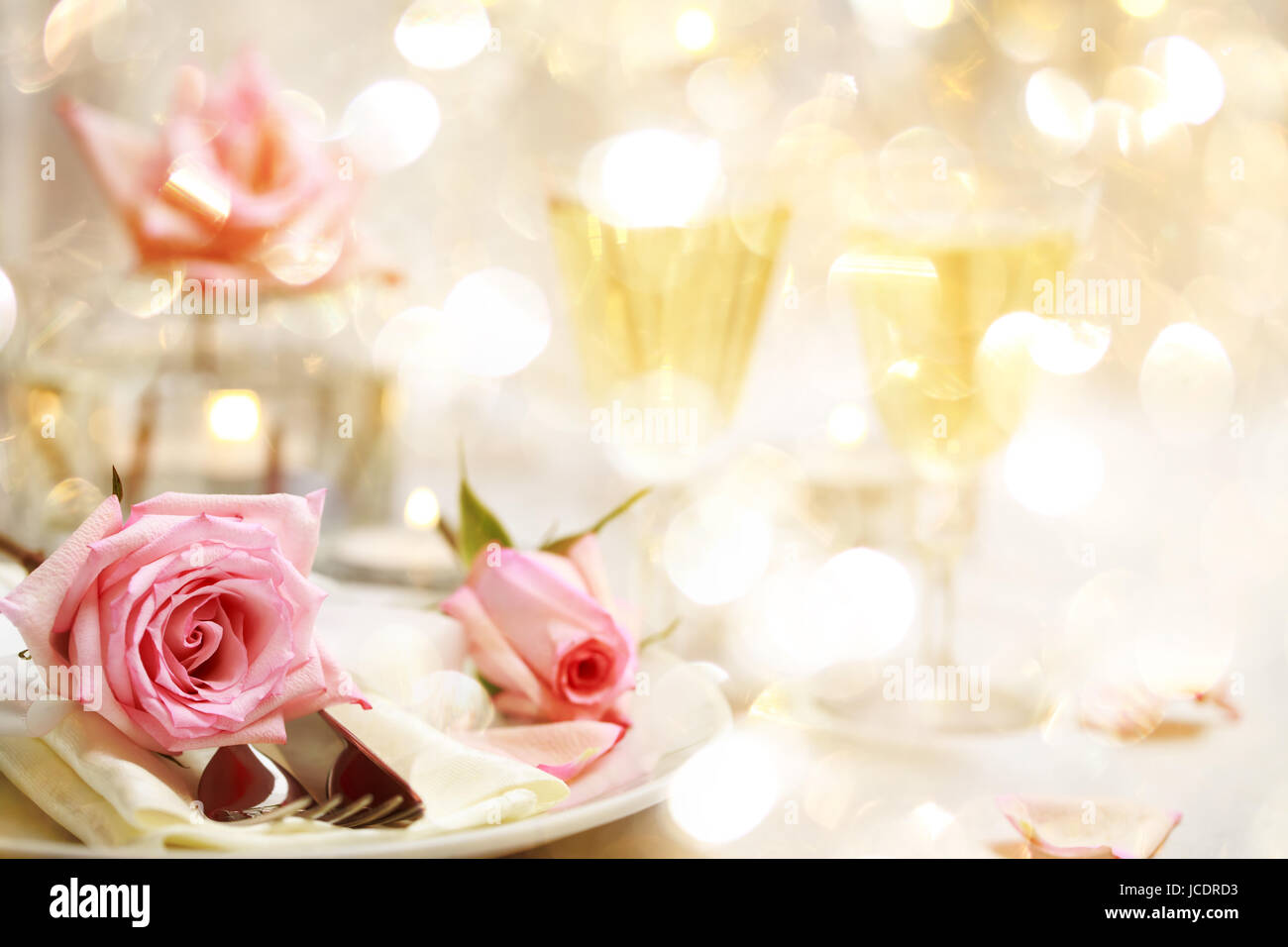 Pretty Table With Roses Decorated dinner table with beautiful pink roses Stock Photo - Alamy