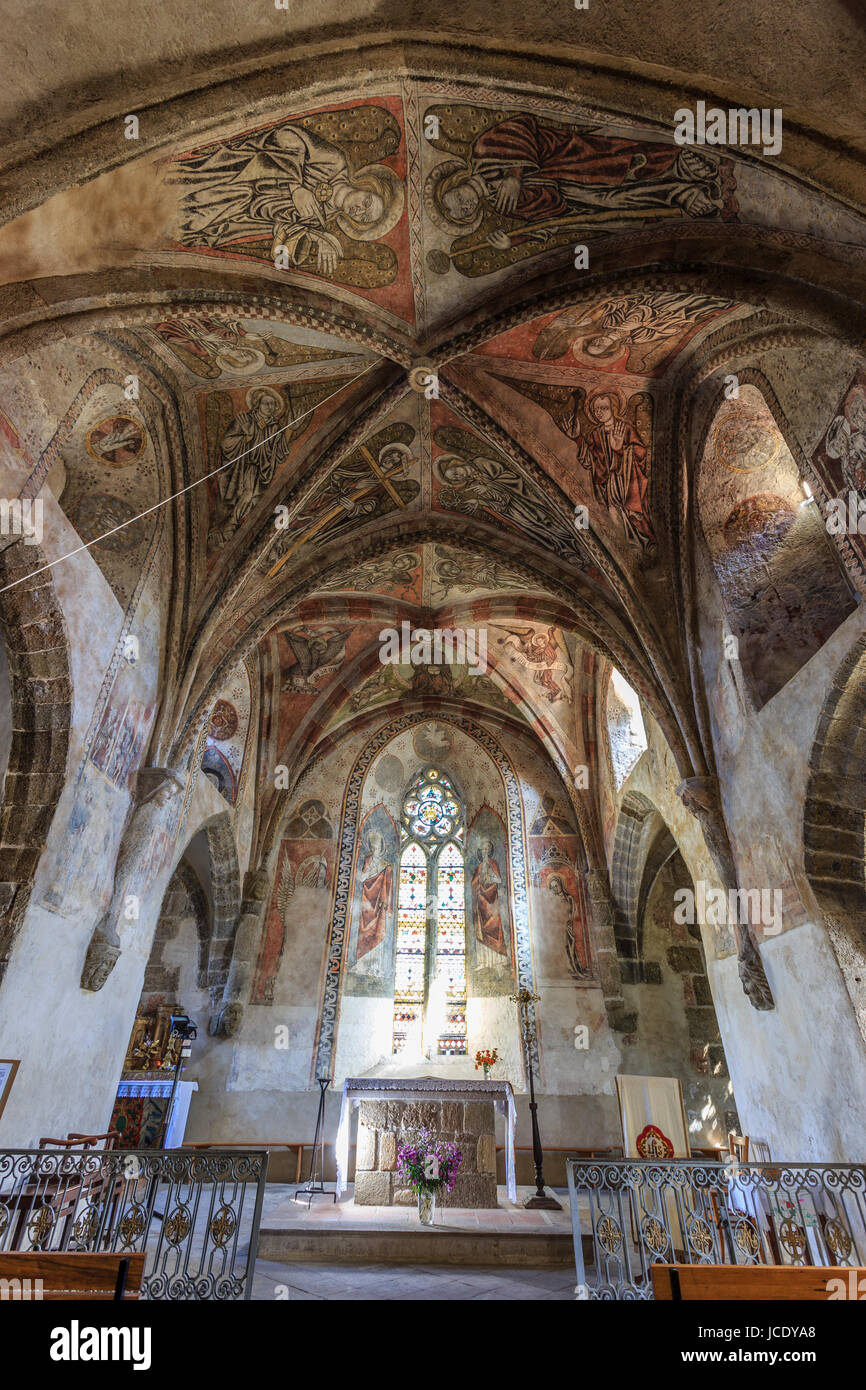 France, Haute-Loire (43), Saint-Cirgues, église de Saint-Cirgues, les fresques, au plafond les anges portent les instruments de la Passion // France,  Stock Photo