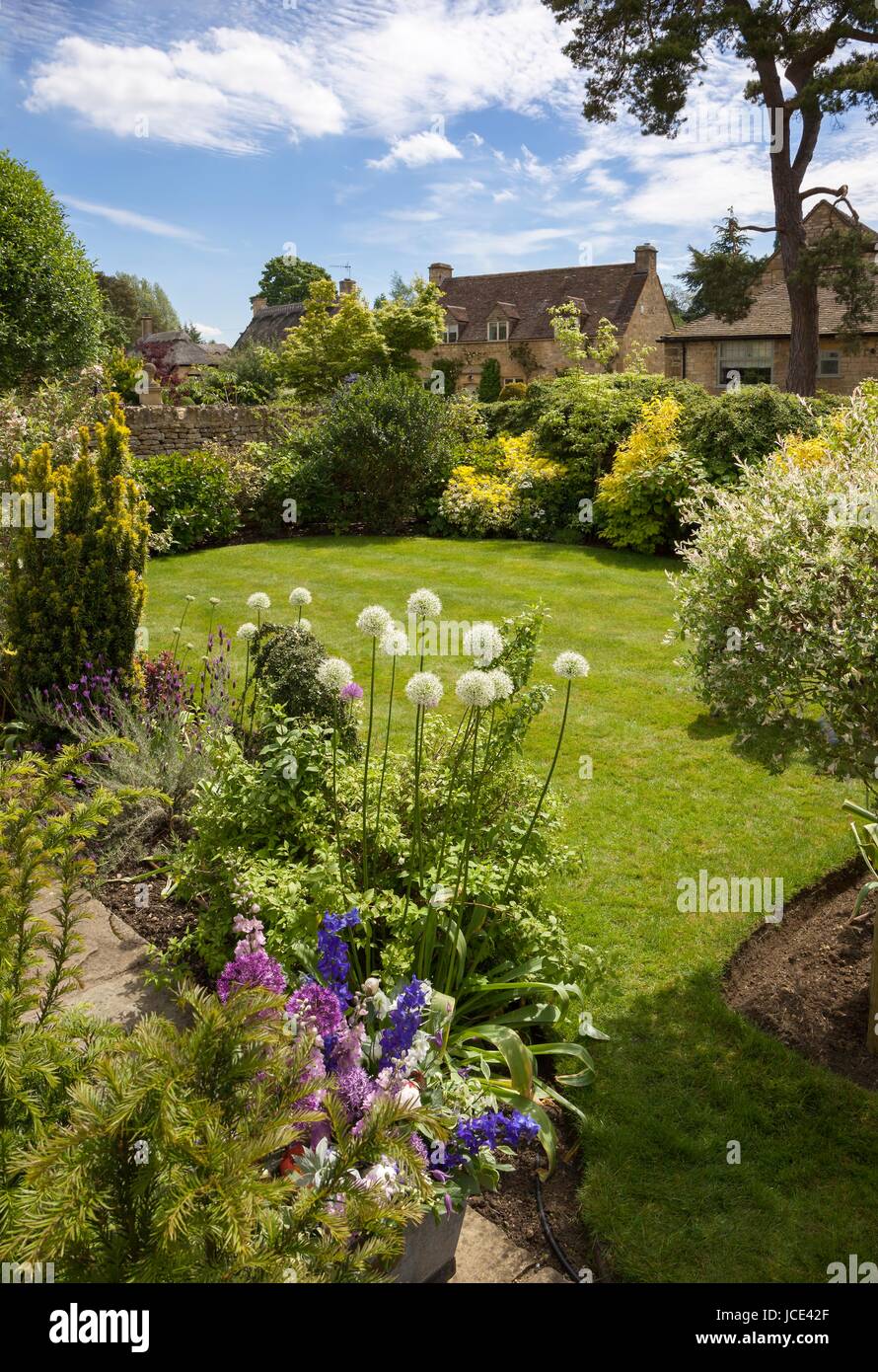 Cotswold cottage garden, England Stock Photo Alamy