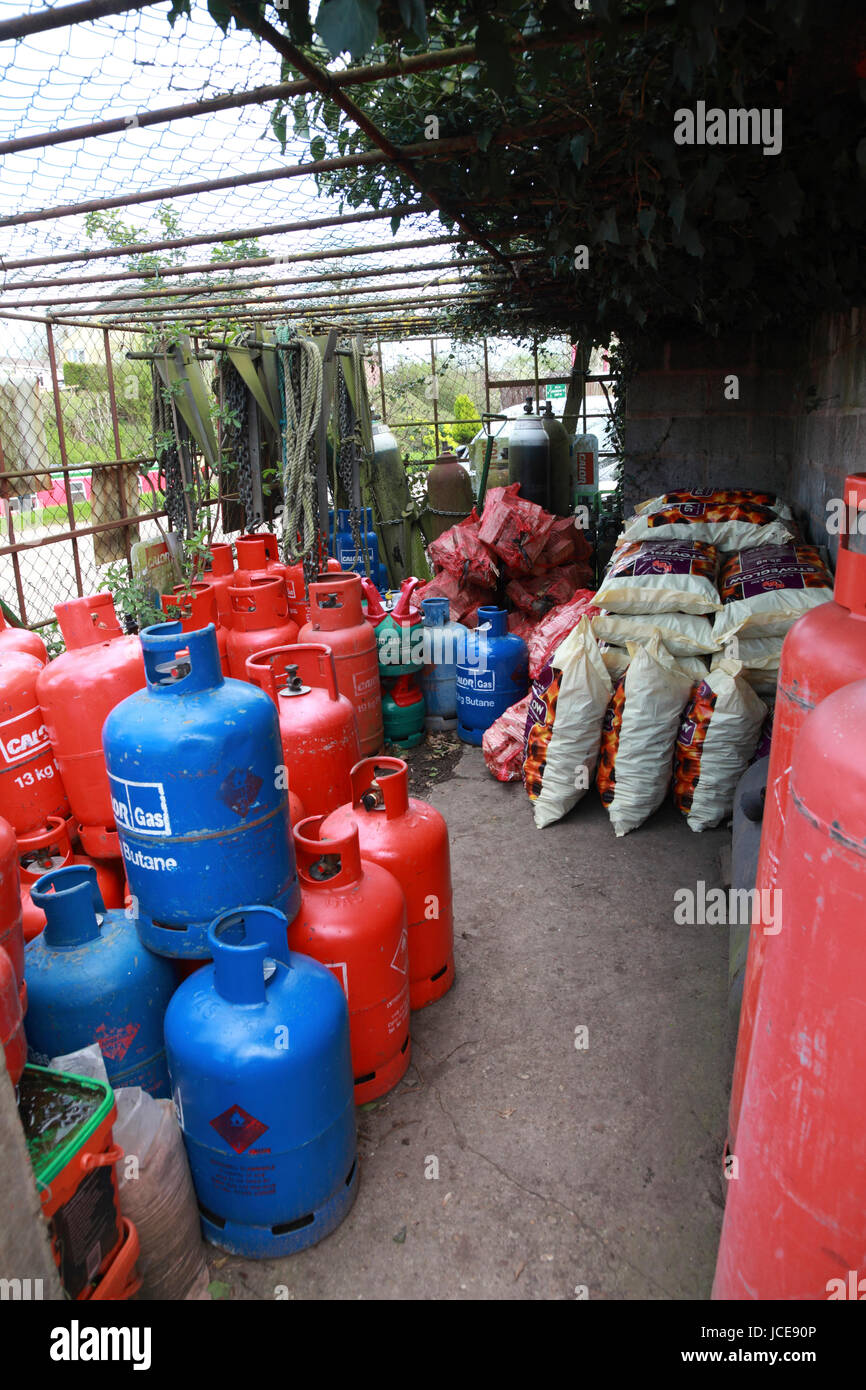 Gas Canisters High Resolution Stock Photography and Images Alamy