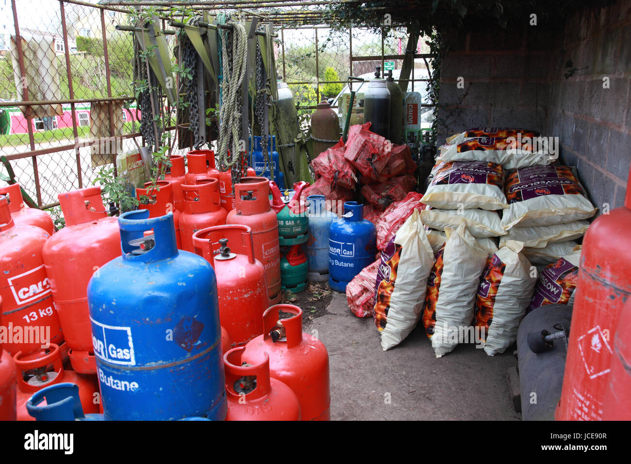 Gas Canisters High Resolution Stock Photography and Images Alamy