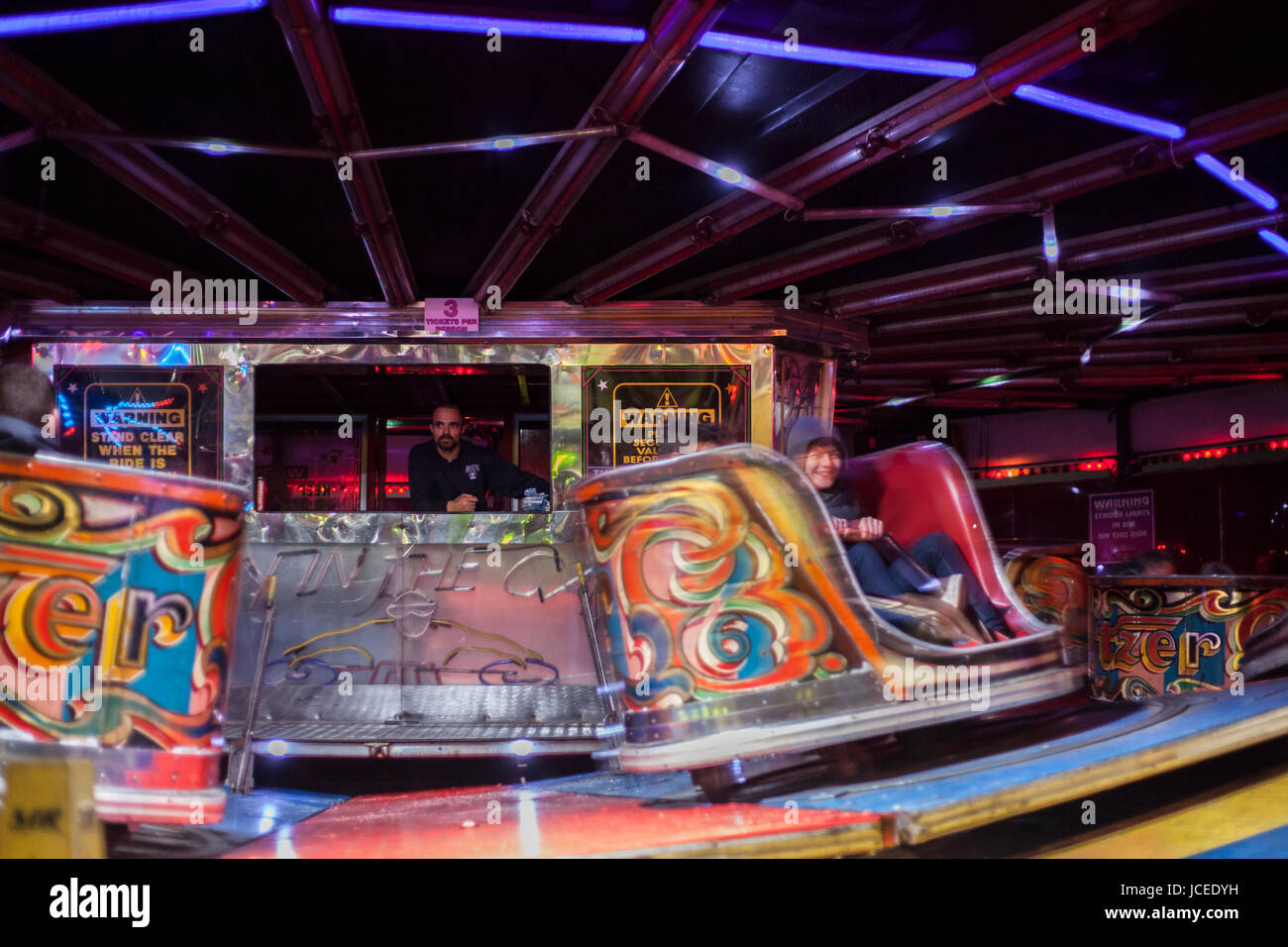 Funfairs Fairground Stock Photos & Funfairs Fairground Stock Images - Alamy