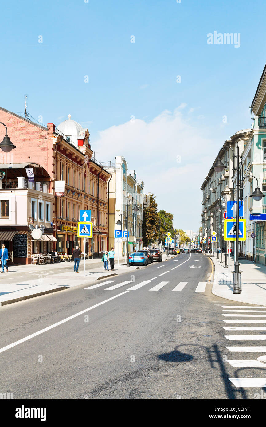 Moscow walk: reconstructed streets after winter Moscow walk: reconstructed streets after winter