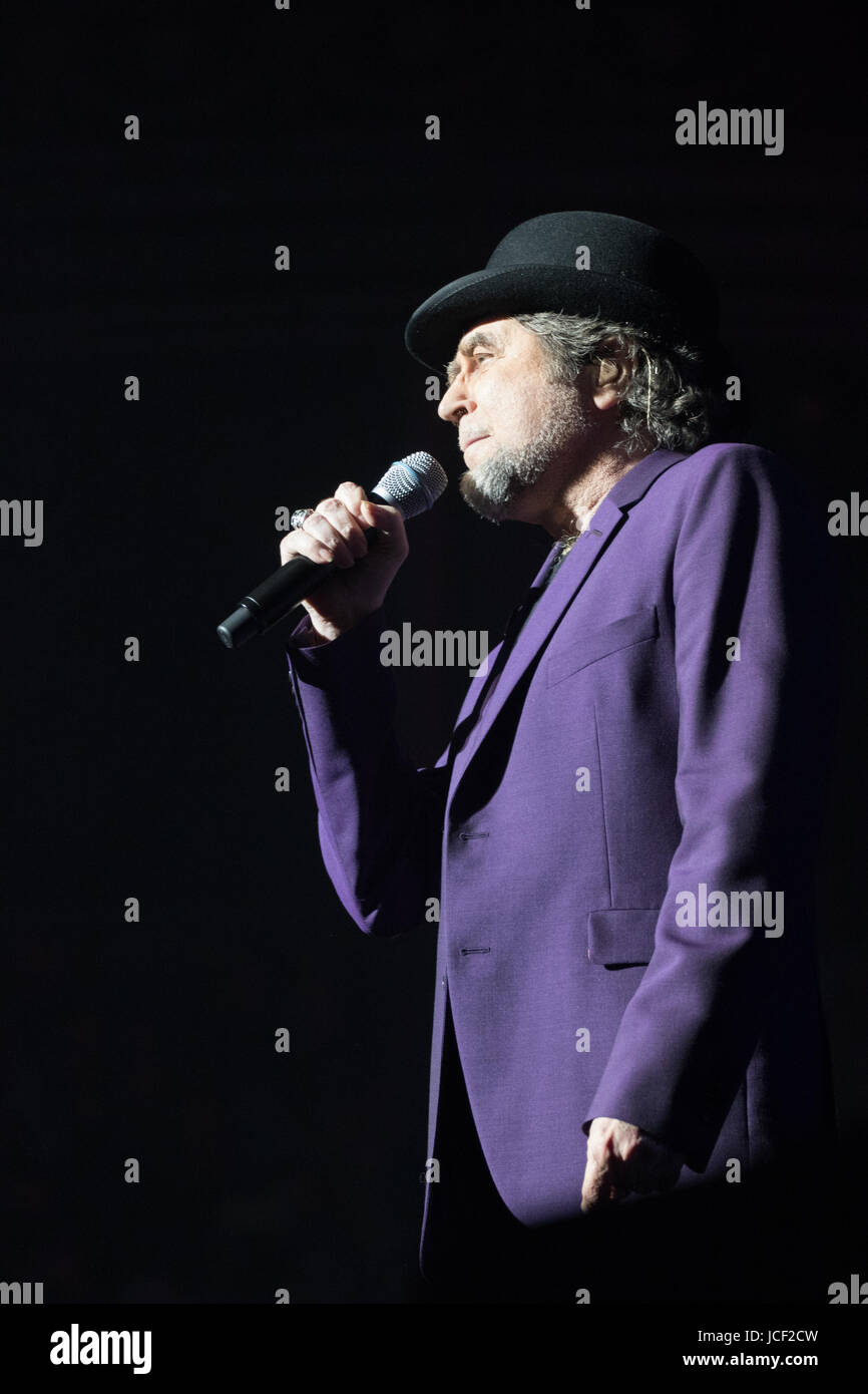 London, UK. 14th June, 2017. Joaquin Sabina performs at Royal Albert Hall as part of his tour Lo Niego Todo in London UK. Credit: Brayan Lopez/Alamy Live News Stock Photo