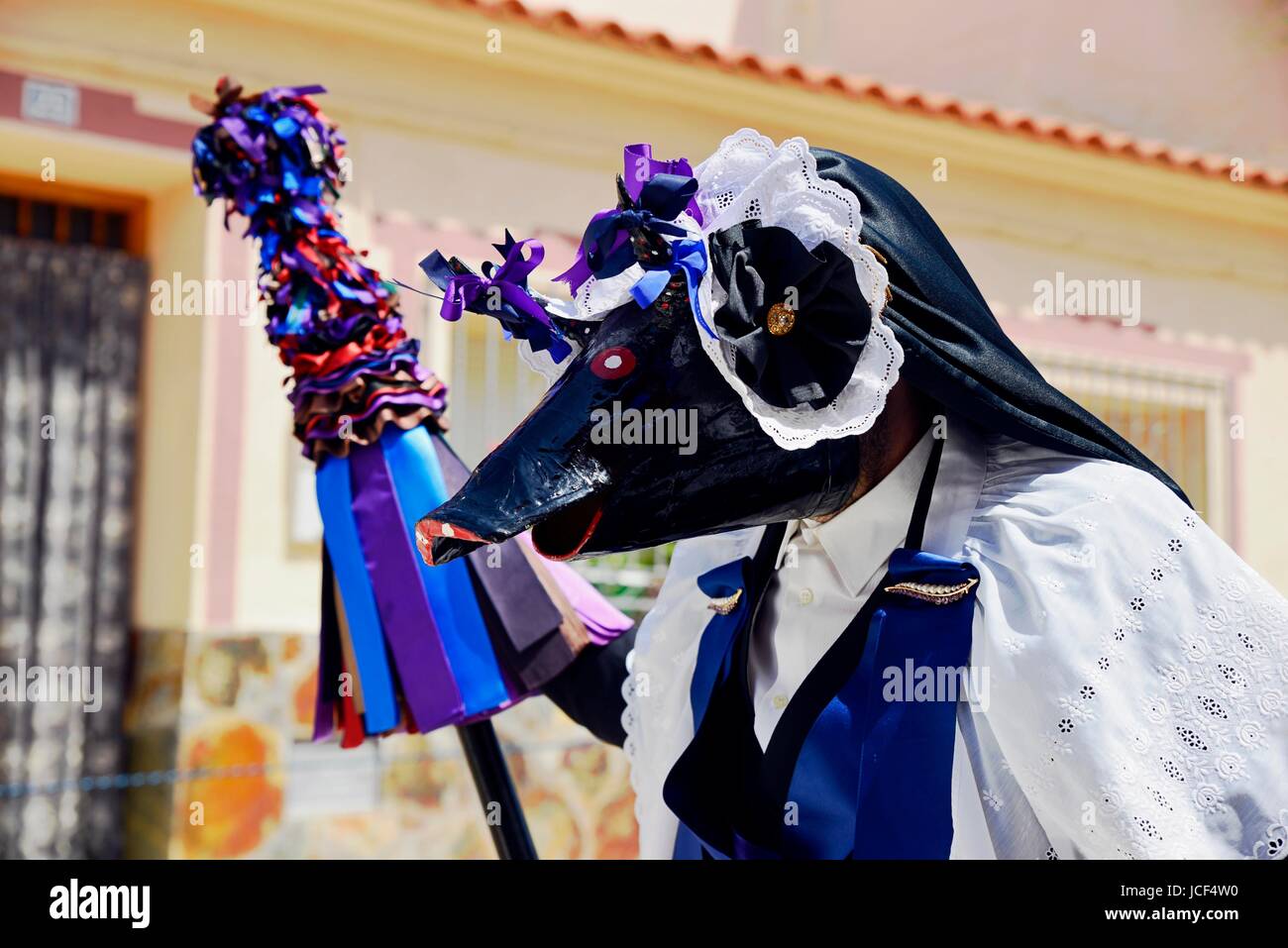 Camunas, Toledo, Spain. 15th June, 2017. Feast 'Danzantes y Pecados'. Celebration on the day of Corpus Christi, which dates back many centuries and takes the form of an Auto Sacramental. It treats the eternal struggle between the Good and the Evil, represented with the Dancers and the Sins. The people  representing 'sins' carry costumes, long rod, and a hideous mask. Declared national tourist interest. Credit: M.Ramirez/Alamy Live News Stock Photo