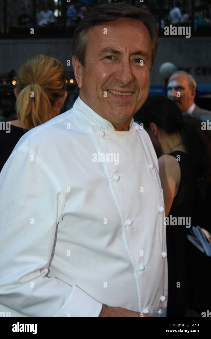New York, New York, USA. 12th June, 2017. Chef Daniel Boulud at the City Meals on Wheels Chefs Tribute 2017 at Rockefeller Center in NYC. Credit: Jeffrey Geller/ZUMA Wire/ZUMAPRESS.com/Alamy Live News Stock Photo